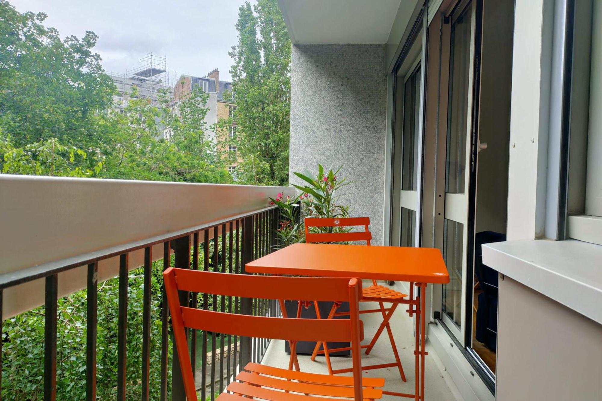 Cosy Overlooking A Area * Parijs